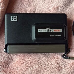 Vintage (1984) Kodak Disc 6100 Black Film Camera